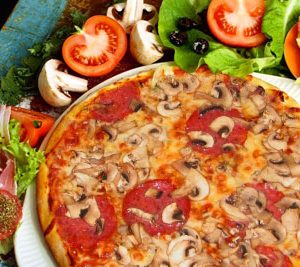 Pizza Funghi Salami